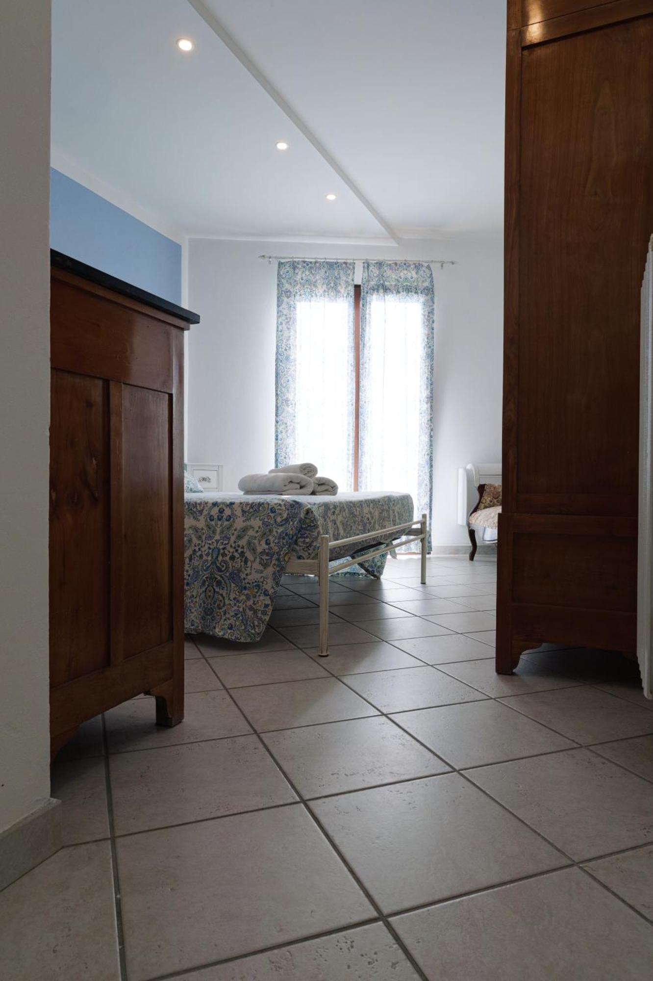 Casa Navla' Appartamenti "Ulivi"- "Fiori" -"Velieri"-"Luna"-"Nido"-"Taverna" Тиньяле Экстерьер фото